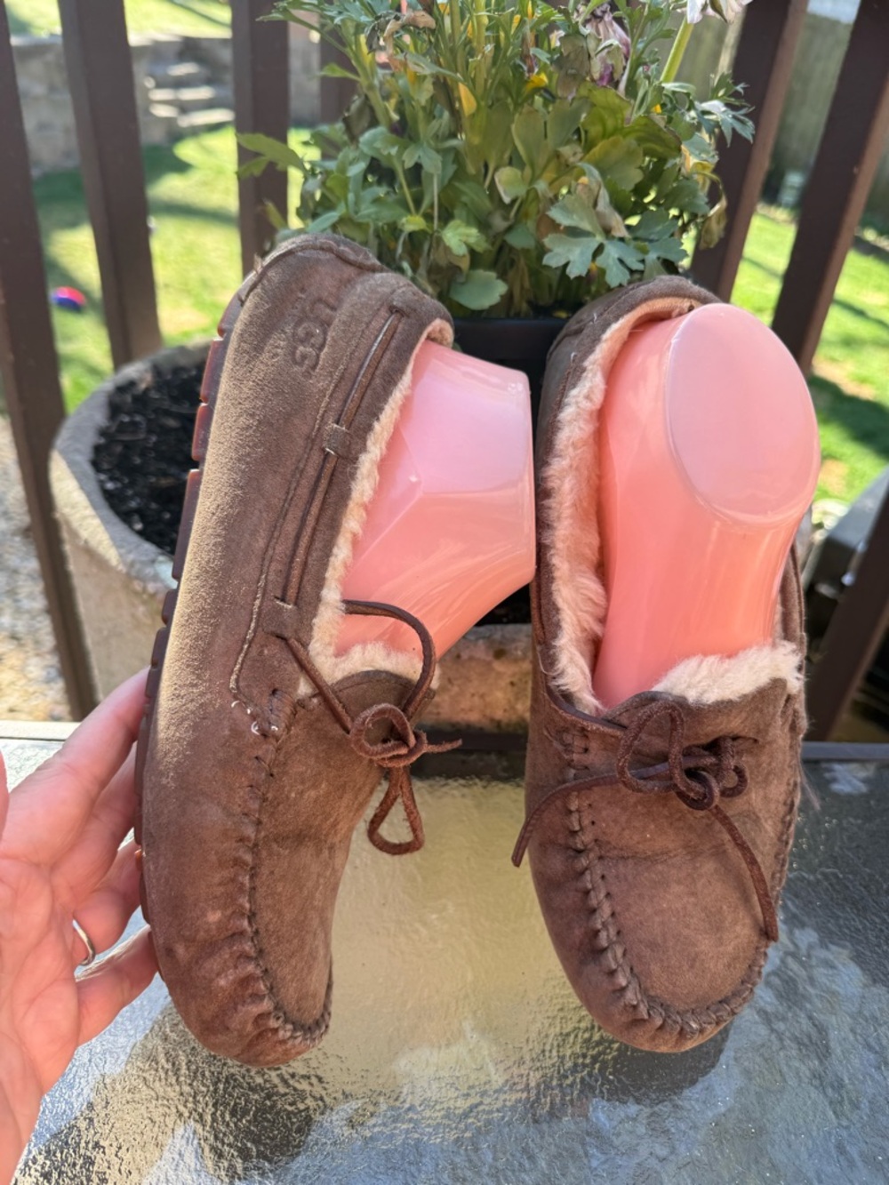UGG Australia Dakota Brown Sheepskin Moccasin Slippers Shoes Women Size 9